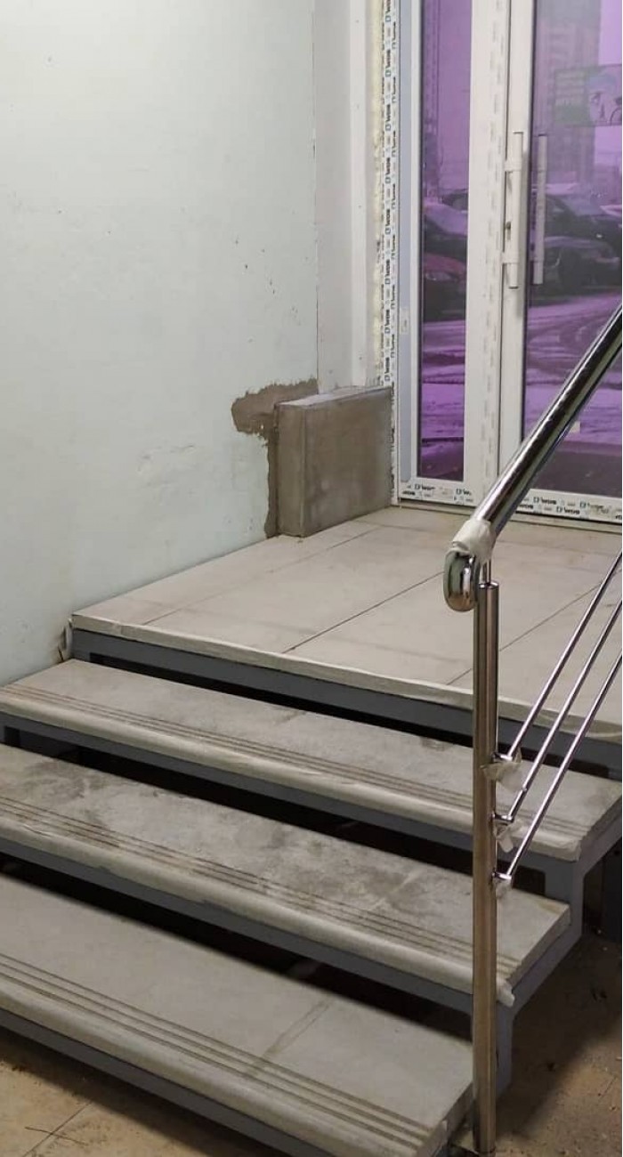 Лестница на крыльцо металлическая