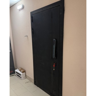 Входная дверь ГРАНИТ ПИАНО СМАРТ-56