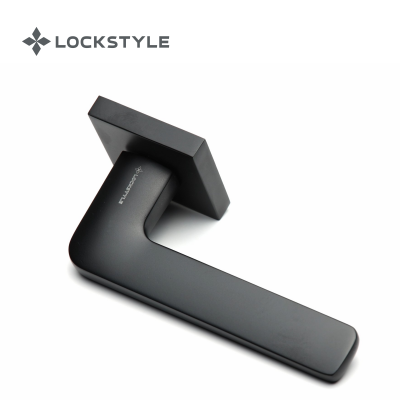 Ручки дверные LOCKSTYLE FLOW ZN AL6 (черный)