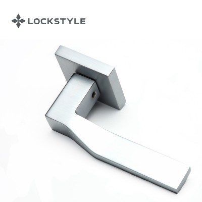 Ручки дверные LOCKSTYLE GRAND ZN CBM (матовый хром)